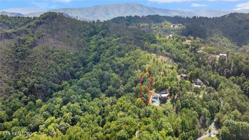 12 Village Cir, Sevierville, TN, 37862 | Card Image