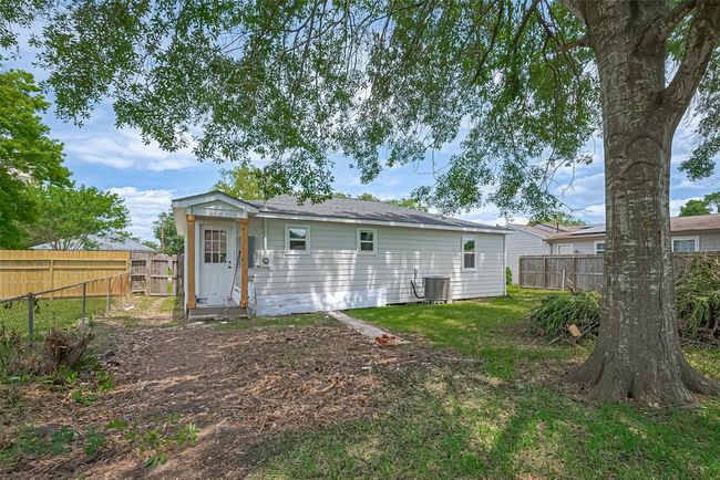 7406 Valeda Dr, House other with 3 bedrooms, 2 bathrooms and null parking in Deer Park TX | Image 27