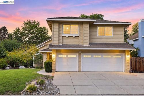 3716 Valley View Way, Livermore, CA, 94551-7522 | Card Image