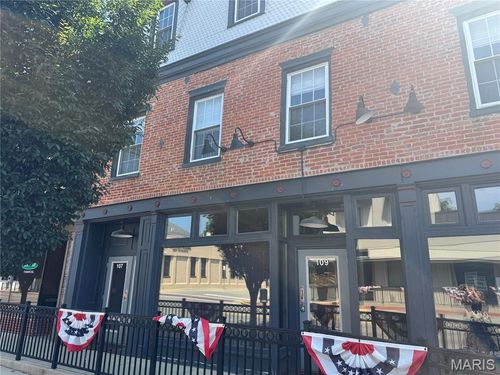 109 N Main St, Columbia, IL, 62236-1701 | Card Image