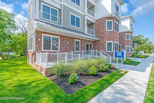 33 Union Ave, Manasquan, NJ, 08736-3651 | Card Image