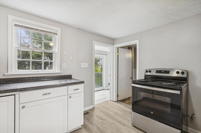 108 S 8 Th St, Home with 0 bedrooms, 0 bathrooms and 6 parking in Hebron OH | Image 9