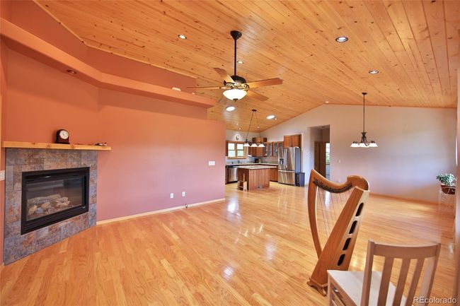 5867 Pe 3/10 Rd, House other with 3 bedrooms, 2 bathrooms and 2 parking in Collbran CO | Image 8