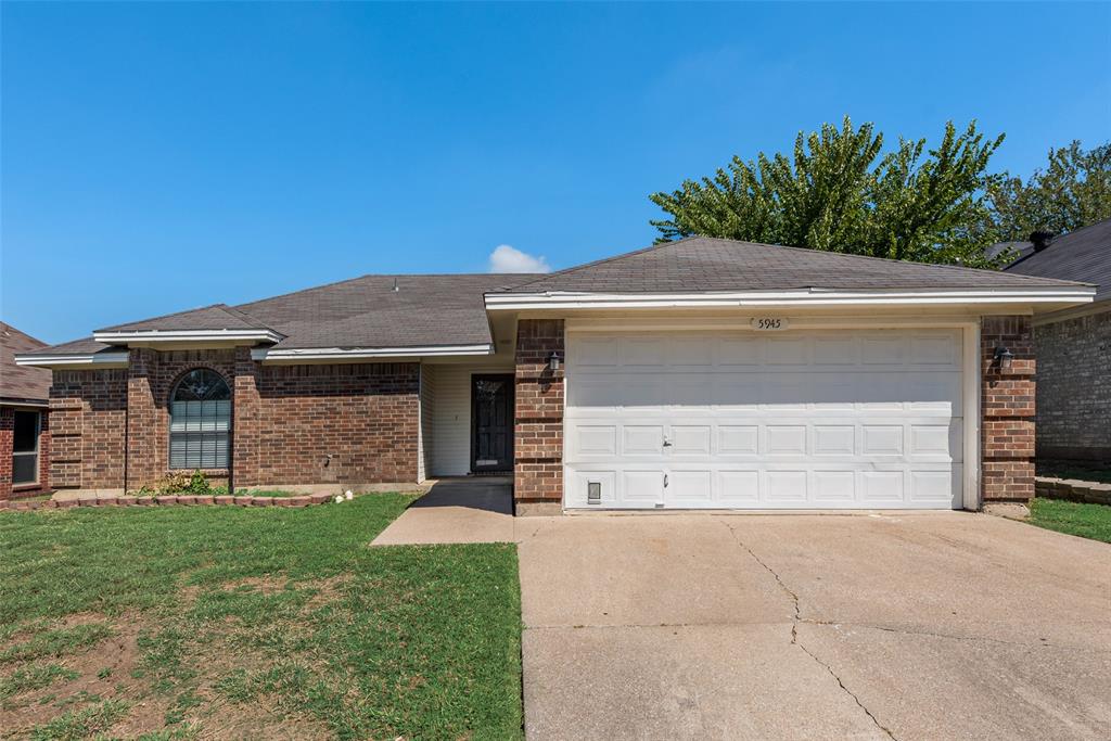 Sundown Dr, Watauga, TX 76148
