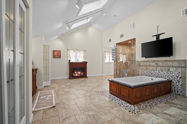 1810 Cardinal Ct, House other with 4 bedrooms, 6 bathrooms and 3 parking in Pontiac IL | Image 48
