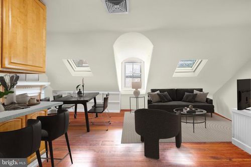 4w-704 S Washington Square, PHILADELPHIA, PA, 19106 | Card Image