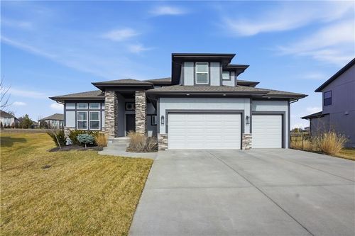 17332 Richards St, Overland Park, KS, 66221 | Card Image