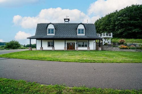 N7900 County Road J, MENOMONIE, WI, 54751-5818 | Card Image