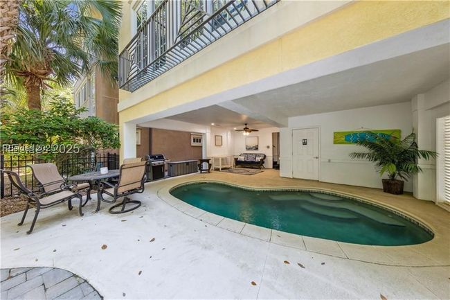 A private pool and dedicated grill area are perfec | Image 53