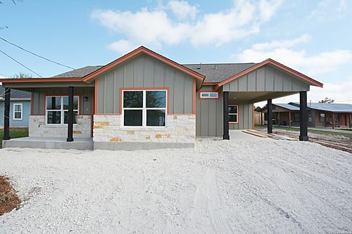 720 Cimarron, Spring Branch, TX, 78070-3846 | Card Image