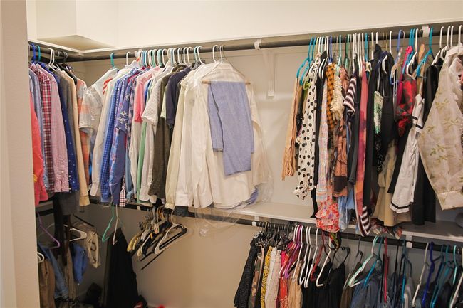 Walk-in Closet | Image 23