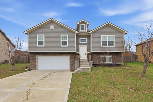 17170 S Killcreek Rd, Gardner, KS, 66030-7848 | Card Image