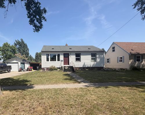 834 16th St N, Moorhead, MN, 56560-1736 | Card Image