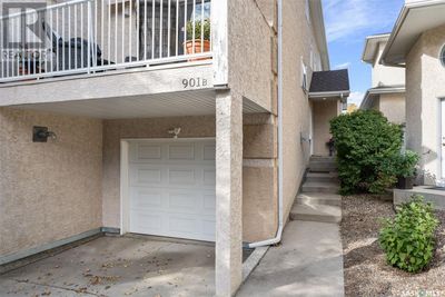 901B 9 Th St E, Townhouse with 2 bedrooms, 3 bathrooms and null parking in Saskatoon SK | Image 3