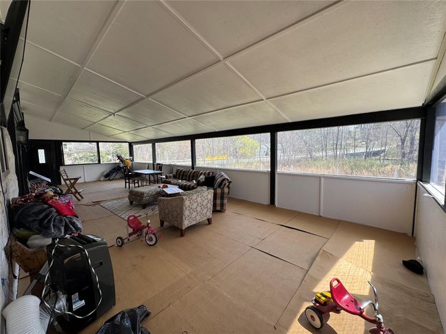 View of sunroom / solarium | Image 9