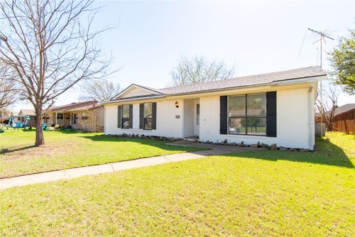 808 Meadow Mead Dr, Allen, TX, 75002-3111 | Card Image