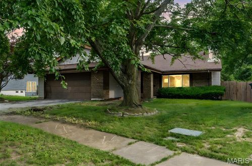 1722 Rudelle Dr, Florissant, MO, 63031-1141 | Card Image