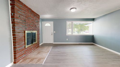 39 Gail St, Winooski, VT, 05404-1523 | Card Image