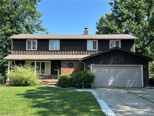 5193 Ashwood Dr, Lyndhurst, OH, 44124-1036 | Card Image