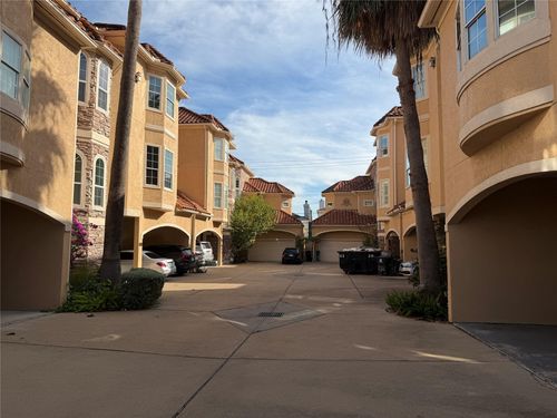 2319 Potomac Dr, Houston, TX, 77057-2942 | Card Image