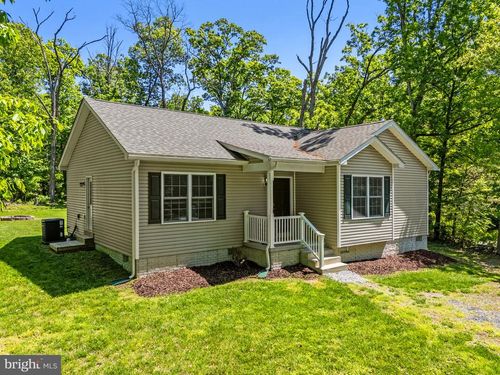 331 Mount Vista Trl, HARPERS FERRY, WV, 25425-6600 | Card Image