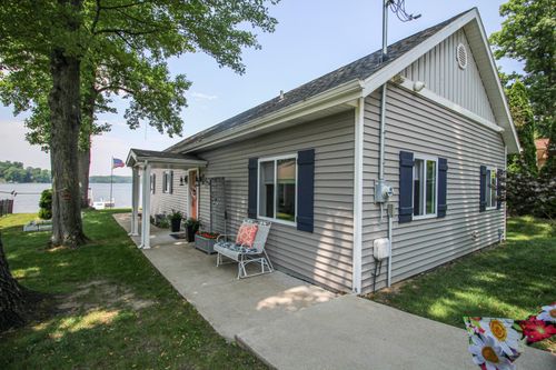 11790 Coon Hollow Rd, Three Rivers, MI, 49093-9516 | Card Image
