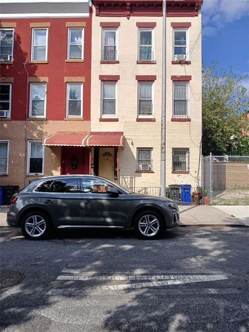 10 Monaco Pl, Brooklyn, NY, 11233-6093 | Card Image