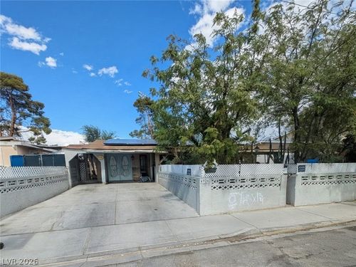 4926 Lana Dr, Las Vegas, NV, 89121-6941 | Card Image