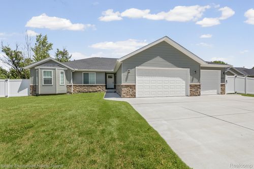 4429 River Rd, East China, MI, 48054-2932 | Card Image