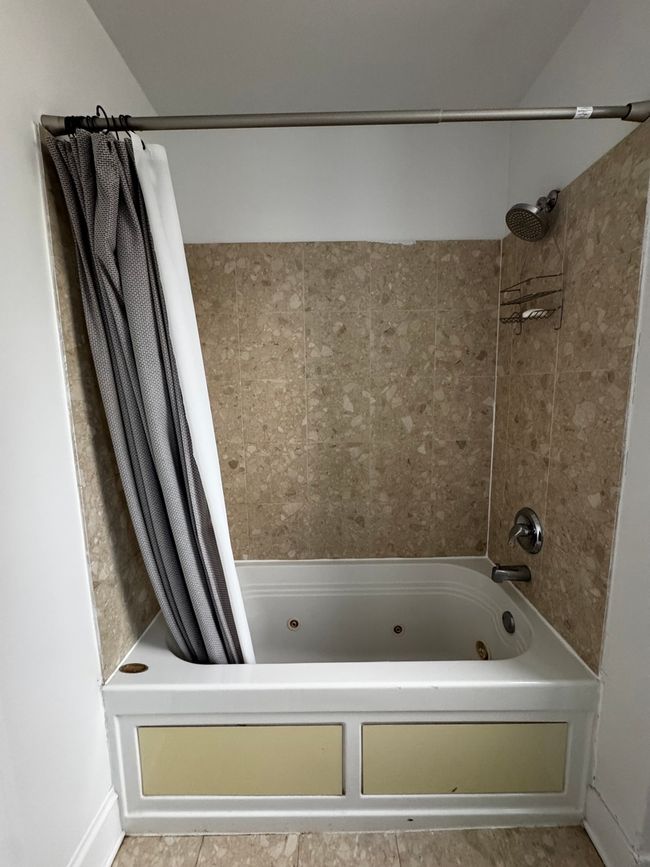 APT-1 - 3700 N Sheffield Ave, Condo with 3 bedrooms, 2 bathrooms and null parking in Chicago IL | Image 8