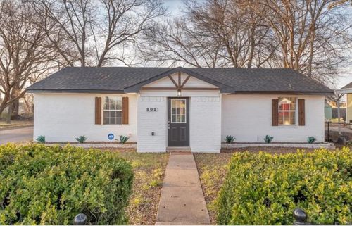 902 Calumet St, Waco, TX, 76704-1534 | Card Image