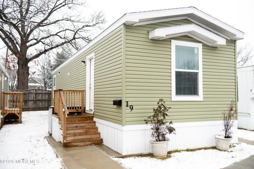 19 Avenue A, Keansburg, NJ, 07734-3203 | Card Image