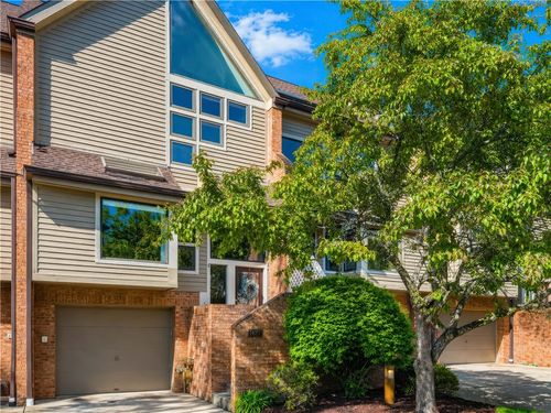 1427 Towne Square Dr, Allison Park, PA, 15101-1952 | Card Image