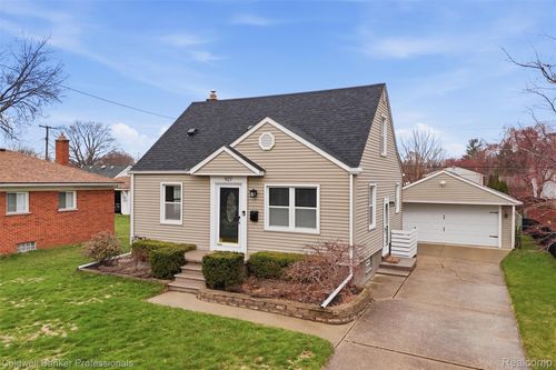 927 Montrose Ave, Royal Oak, MI, 48073-2781 | Card Image