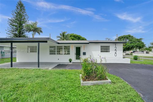 1220 Ne 8th St, Pompano Beach, FL, 33060-5708 | Card Image