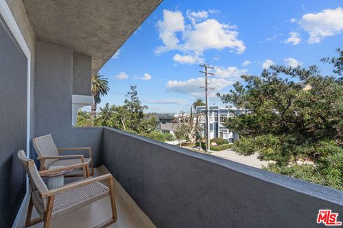 4-423 Pier Ave, Santa Monica, CA, 90405-5543 | Card Image