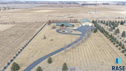 48190 268th St Street, Brandon, SD, 57005 | Card Image