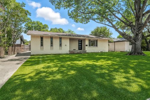 8570 Sweetwood Dr, Dallas, TX, 75228-5304 | Card Image