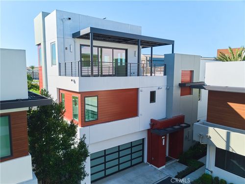 6 Transport, Tustin, CA, 92782-3759 | Card Image