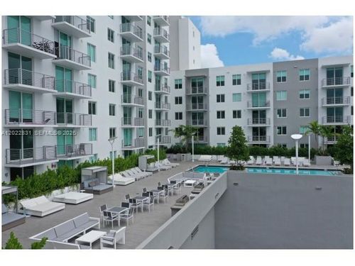 529-729 Nw 2nd St, Miami, FL, 33128-1466 | Card Image