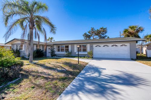 3041 N Oleander Ave, Daytona Beach, FL, 32118-3116 | Card Image