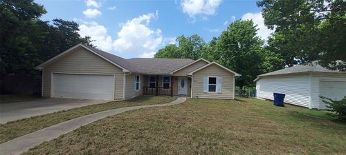 317 Washington St, Garland, TX, 75040-7830 | Card Image