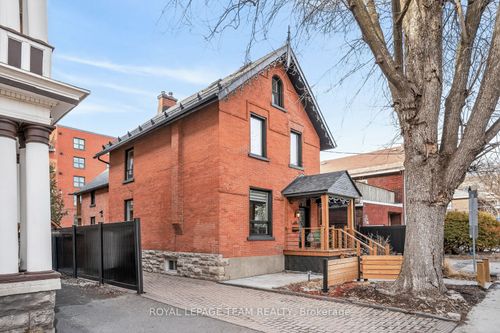 349 Frank St, Ottawa, ON, K2P0X9 | Card Image