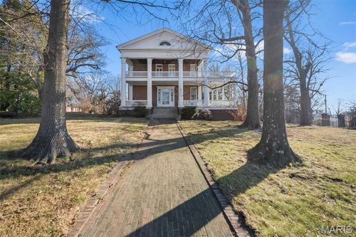 718 State St, Chester, IL, 62233-1642 | Card Image