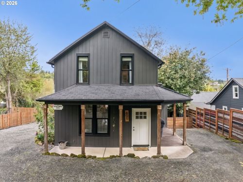 605 3rd Ave, Oregon City, OR, 97045-3121 | Card Image