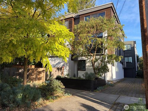 2028 Nw 62nd St, Seattle, WA, 98107-2404 | Card Image