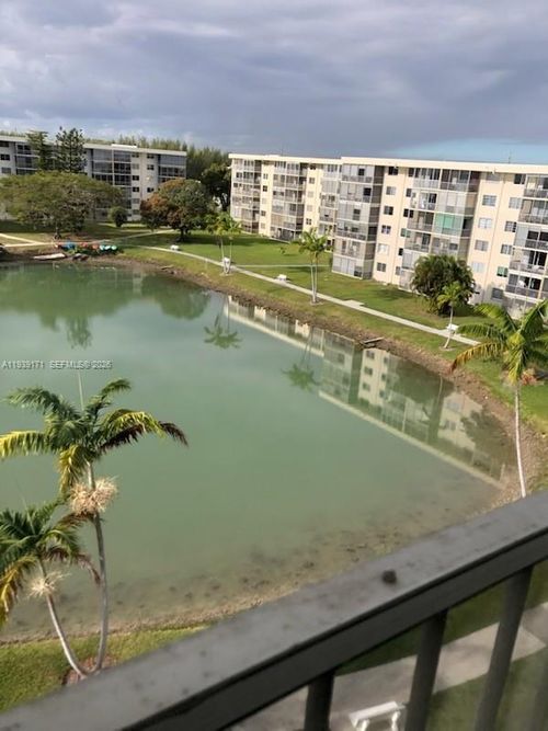 apt-h606-2855 Leonard Dr, Aventura, FL, 33160-3946 | Card Image