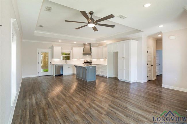 1210 Cobblestone Ct, House other with 3 bedrooms, 2 bathrooms and null parking in Carthage TX | Image 9