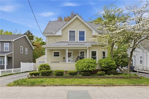 27 Hemlock Ave, Cranston, RI, 02910-5542 | Card Image