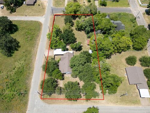211 S Olive St, Grapeland, TX, 75844-3135 | Card Image